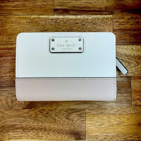 Kate spade wallet - Picture 1 of 5